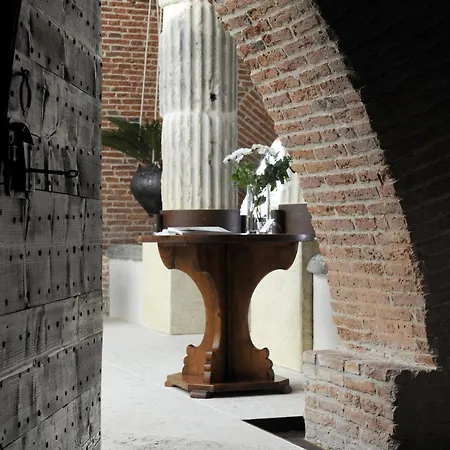 Landhuis Delser Manor House